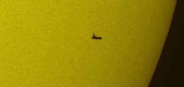 Flickr Photo Download_ STS-125 Atlantis Solar Transit (200905120001HQ).jpg